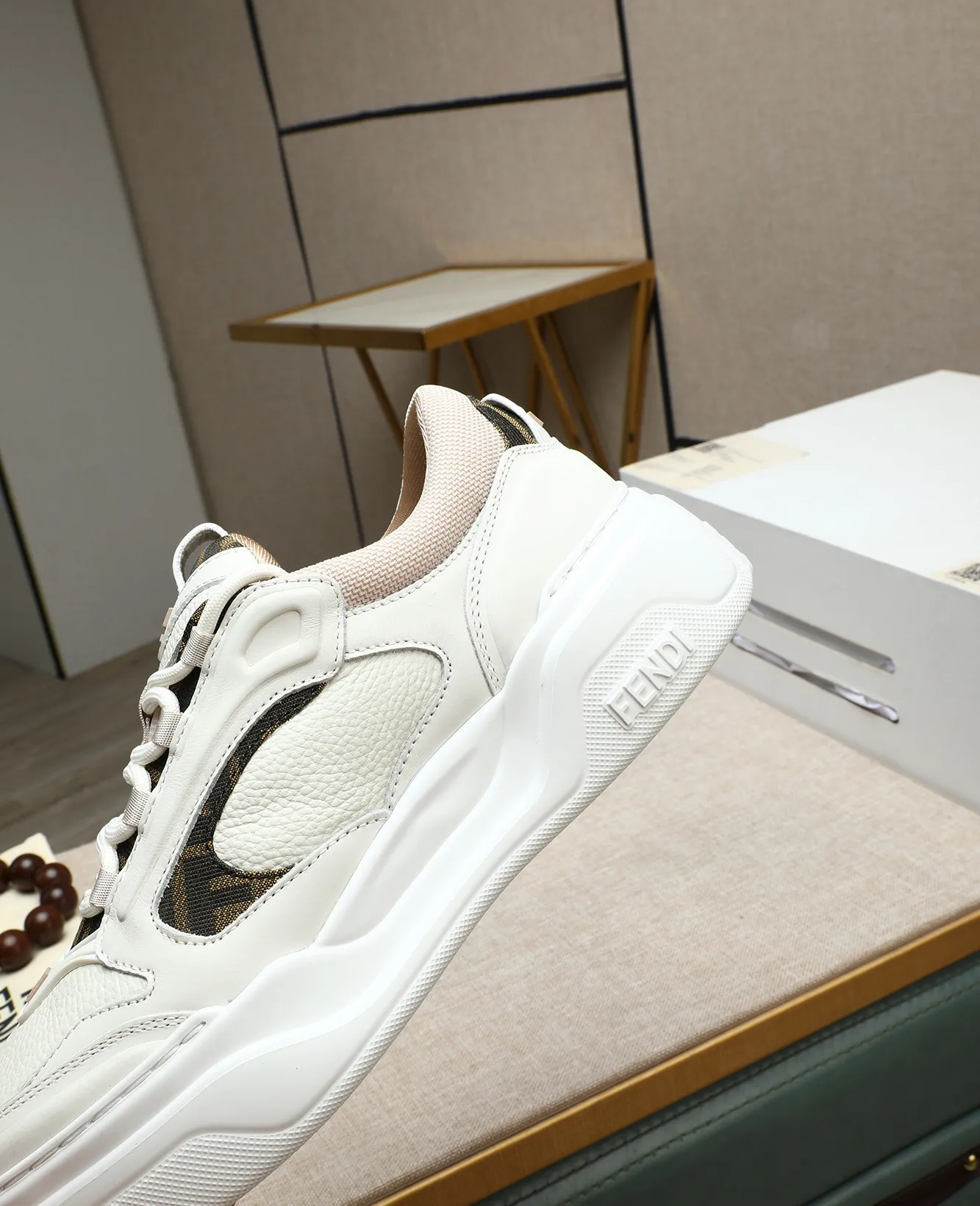 Men's shoes 💰760 [FENDI] Fendi - High-end quality original casual sports shoes - Upper: Nappa calfskin, pebbled calfskin, tongue and heel; injection molded brand logo plastic module - Lining: brand canvas - Outsole: ultra-light TPR foam·rubber; molded outsole -Super high quality control·Fine workmanship: highlighted (high-end·luxury·grade) -Size :39-44 (38, 45, can be customized)